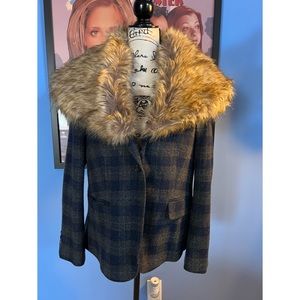 BOGO Gant Rugger plaid jacket removable fur collar. stunning sx 42/10